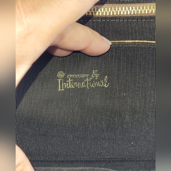 Vintage Brown Crocks embossed Small purse with Gold Turtle Accents Closure - Picture 14 of 16